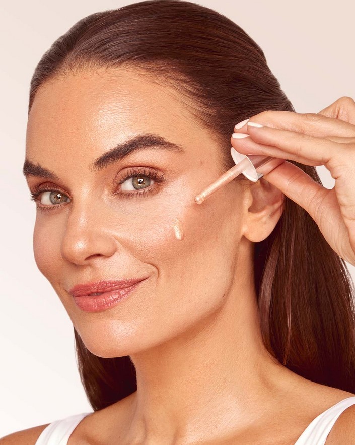 Rose Gold Radiance Booster Model